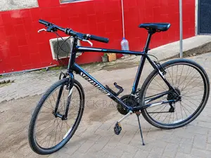 Specialized Hybrid / Flat-Bar Road Bike