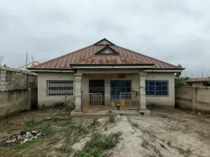 Furnished 4bdrm Apartment in Asuofua Akyiase, Kumasi Metropolitan