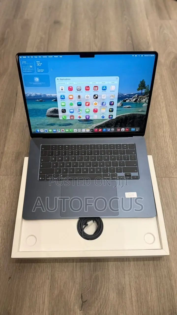 Laptop Apple MacBook Air 2026 M5 16GB Apple M5 SSD 512GB