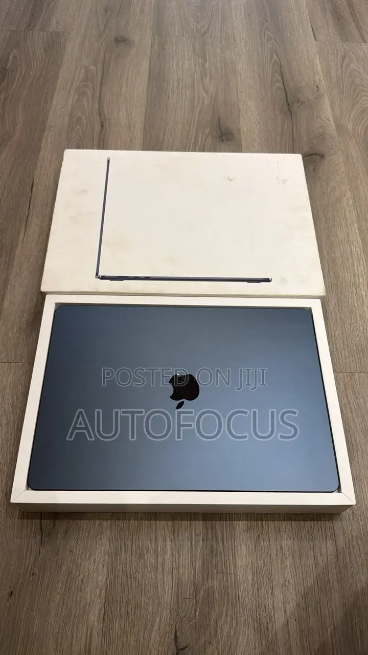 Laptop Apple MacBook Air 2026 M5 16GB Apple M5 SSD 512GB