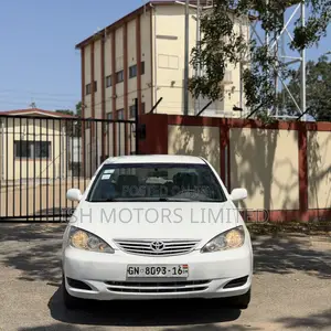 Toyota Camry XLE 4dr Sedan (2.4L 4cyl 5A) 2006 White