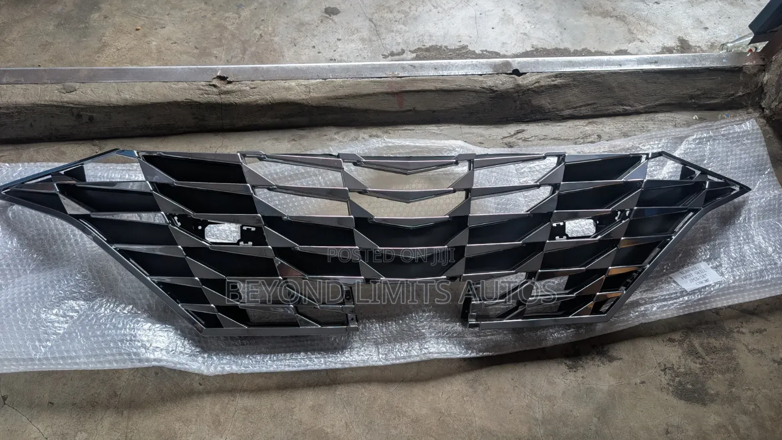 Hyundai Elantra 2021 - 2023 Front Grille / Front Shell