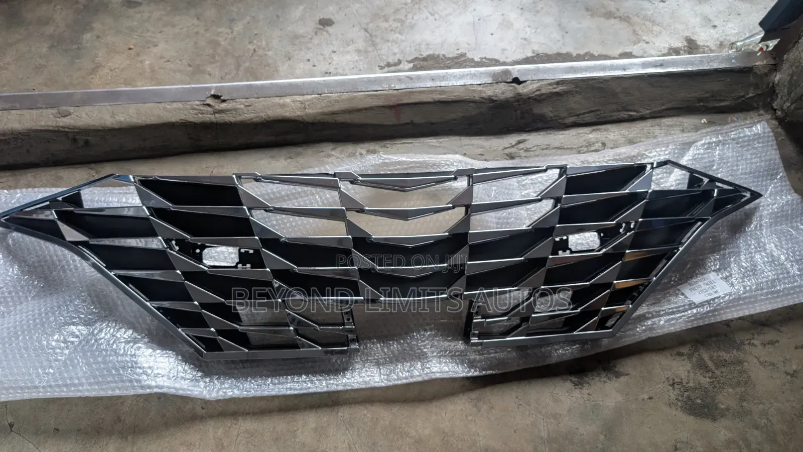 Hyundai Elantra 2021 - 2023 Front Grille / Front Shell