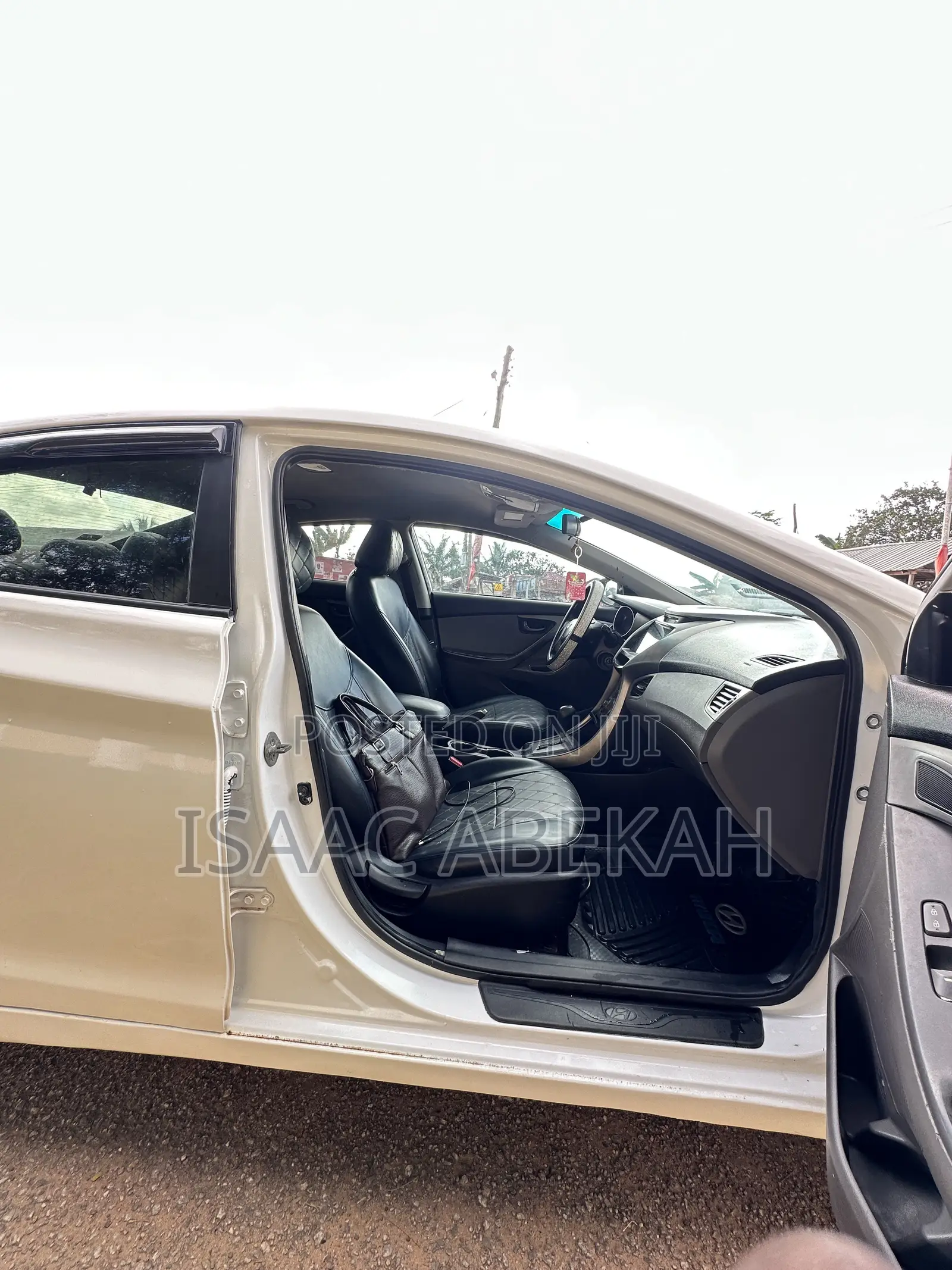 Hyundai Elantra 2013 White