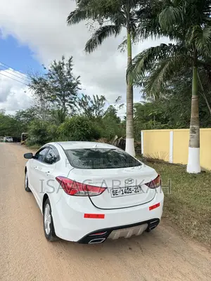 Hyundai Elantra 2013 White