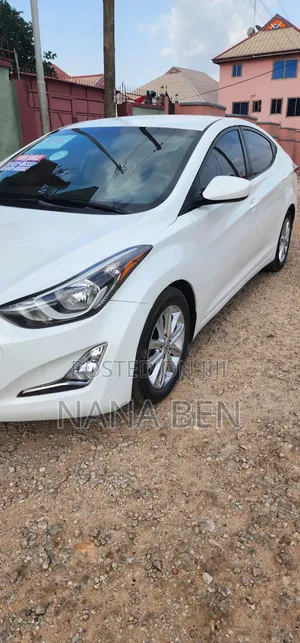 Hyundai Elantra SE Sedan FWD (1.8L 4cyl 6A) 2016 White