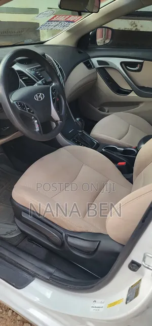 Hyundai Elantra SE Sedan FWD (1.8L 4cyl 6A) 2016 White