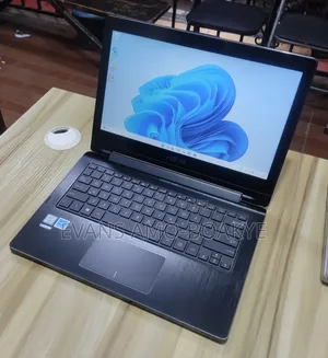Laptop Asus Q302 8GB Intel Core i5 HDD 1T