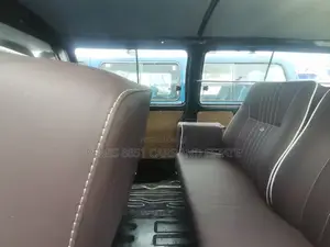 Toyota HiAce 2010 Silver