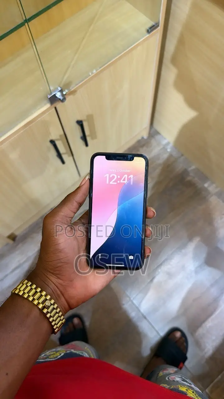 New Apple iPhone XR 64 GB Pink
