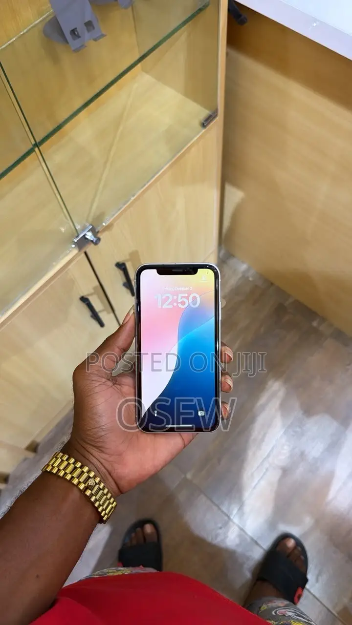 New Apple iPhone XR 64 GB Pink