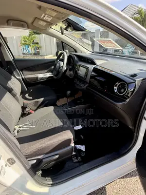 Toyota Vitz 1.3 FWD 5dr 2017 White
