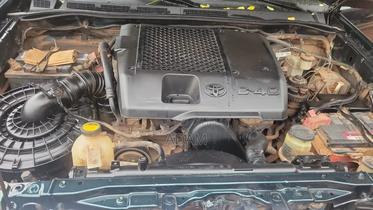 Toyota Hilux 2.5 D-4D 4X4 SRX 2010 Green