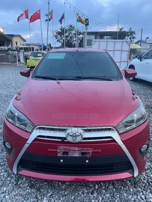 Toyota Yaris L Hatchback 5dr 2017 Red