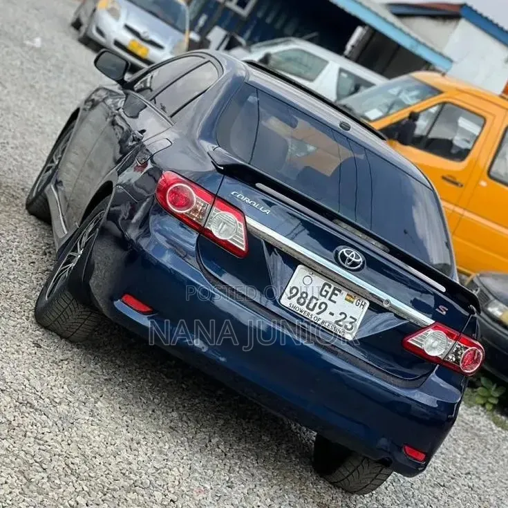 Toyota Corolla S 4dr Sedan (1.8L 4cyl 4A) 2013 Blue