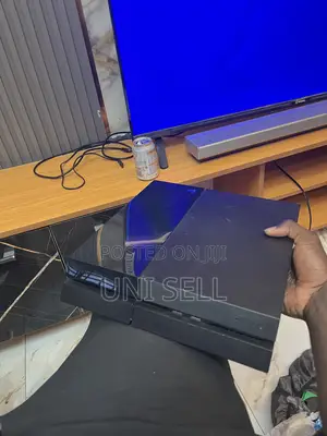 Neat Ps 4 Console