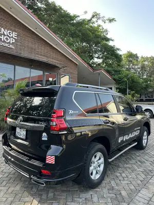 Toyota Land Cruiser Prado 2.7 i 2012 Black