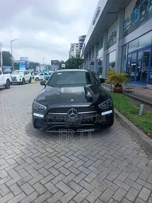 Mercedes-Benz E350 2023 Black