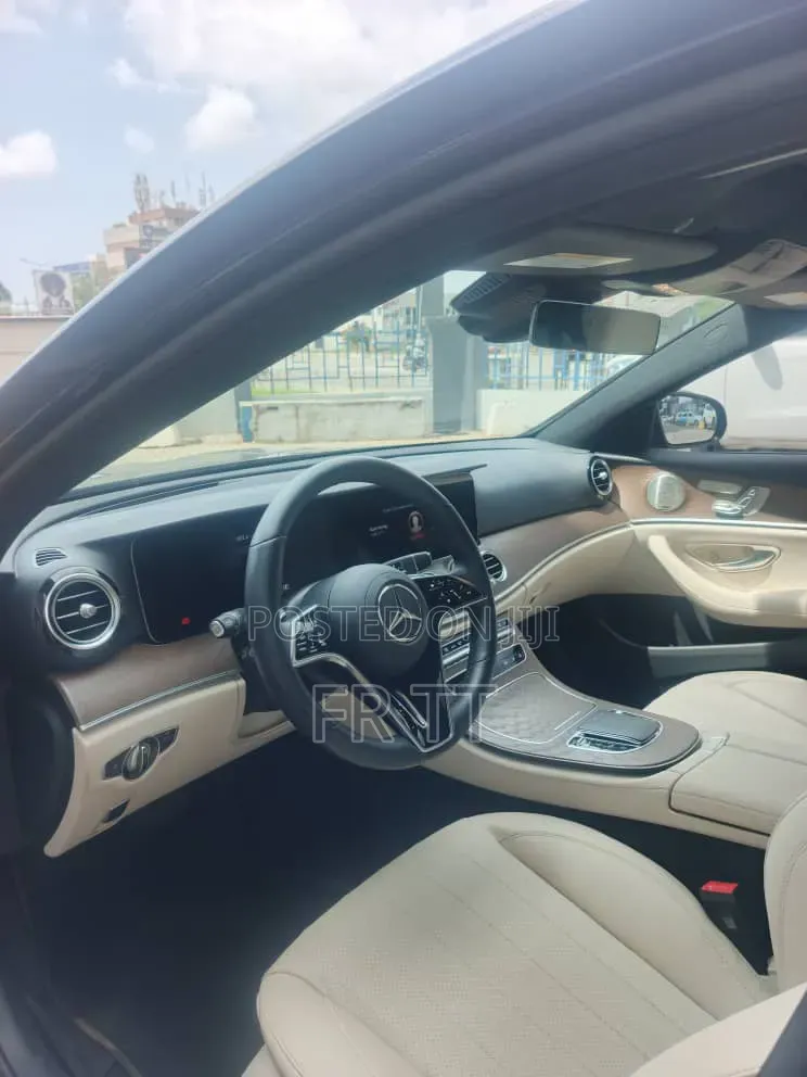 Mercedes-Benz E350 2023 Black