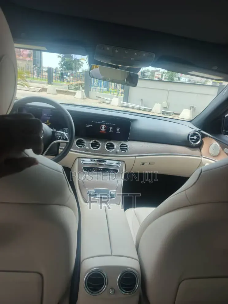 Mercedes-Benz E350 2023 Black