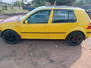 Volkswagen Golf 2008 Gold
