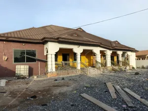 Furnished 10bdrm House in Kumasi Metropolitan for sale