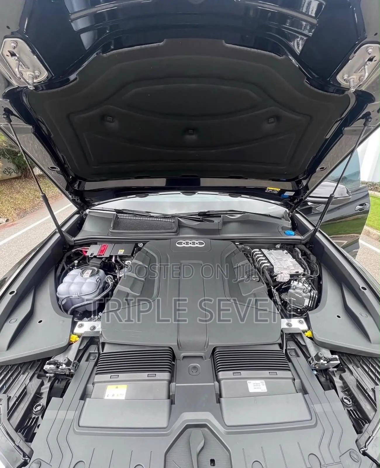Audi Q8 Premium Plus 2024 Black