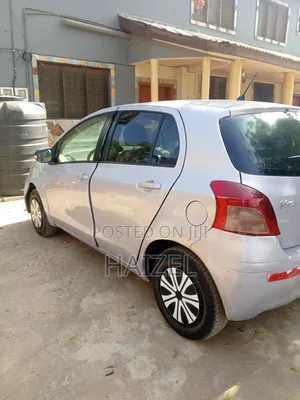 Toyota Vitz 2010 Gray