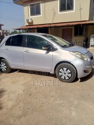 Toyota Vitz 2010 Gray