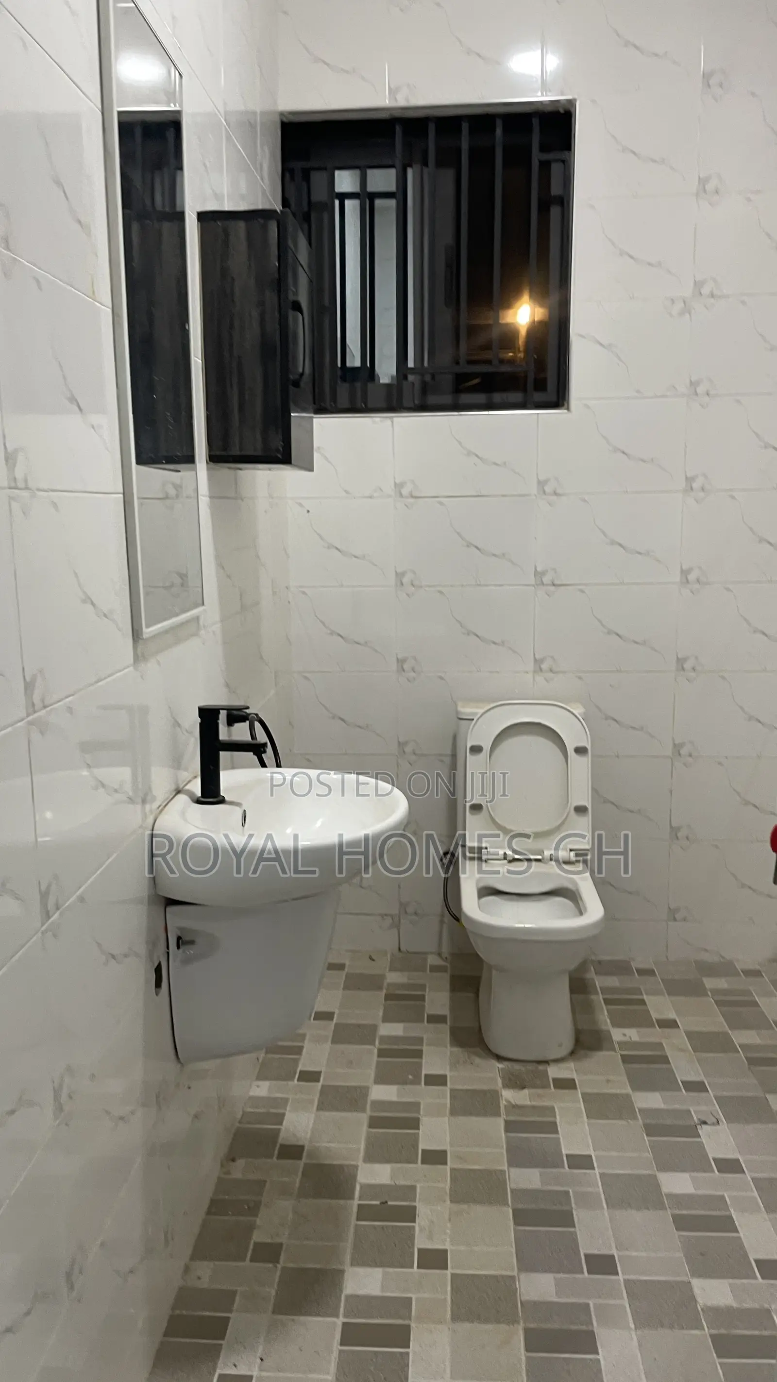 2bdrm Apartment in Lakeside for rent