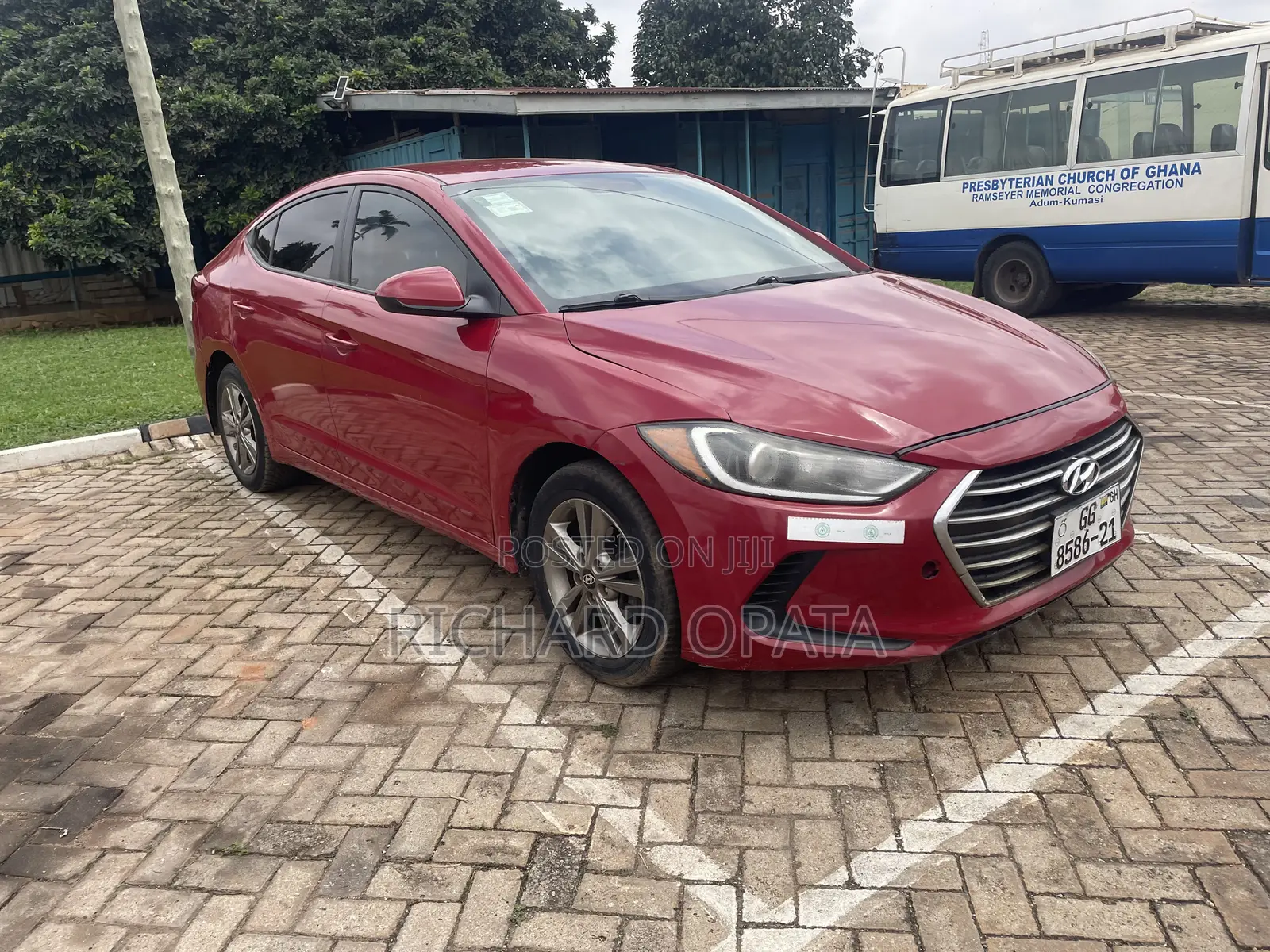 Hyundai Elantra SE Sedan FWD (2.0L 4cyl 6M) 2017 Red