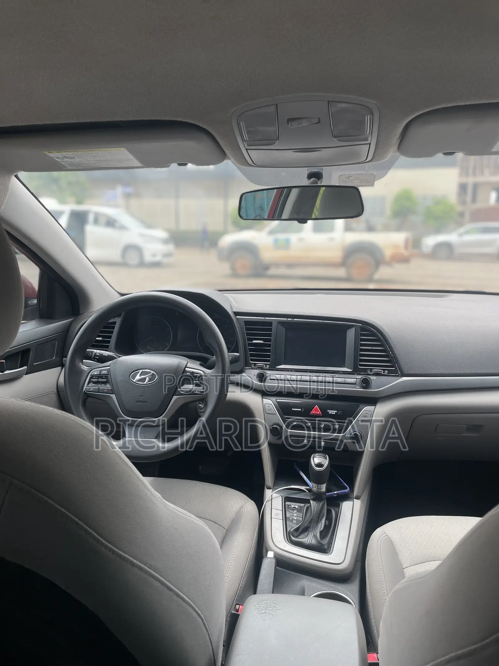 Hyundai Elantra SE Sedan FWD (2.0L 4cyl 6M) 2017 Red