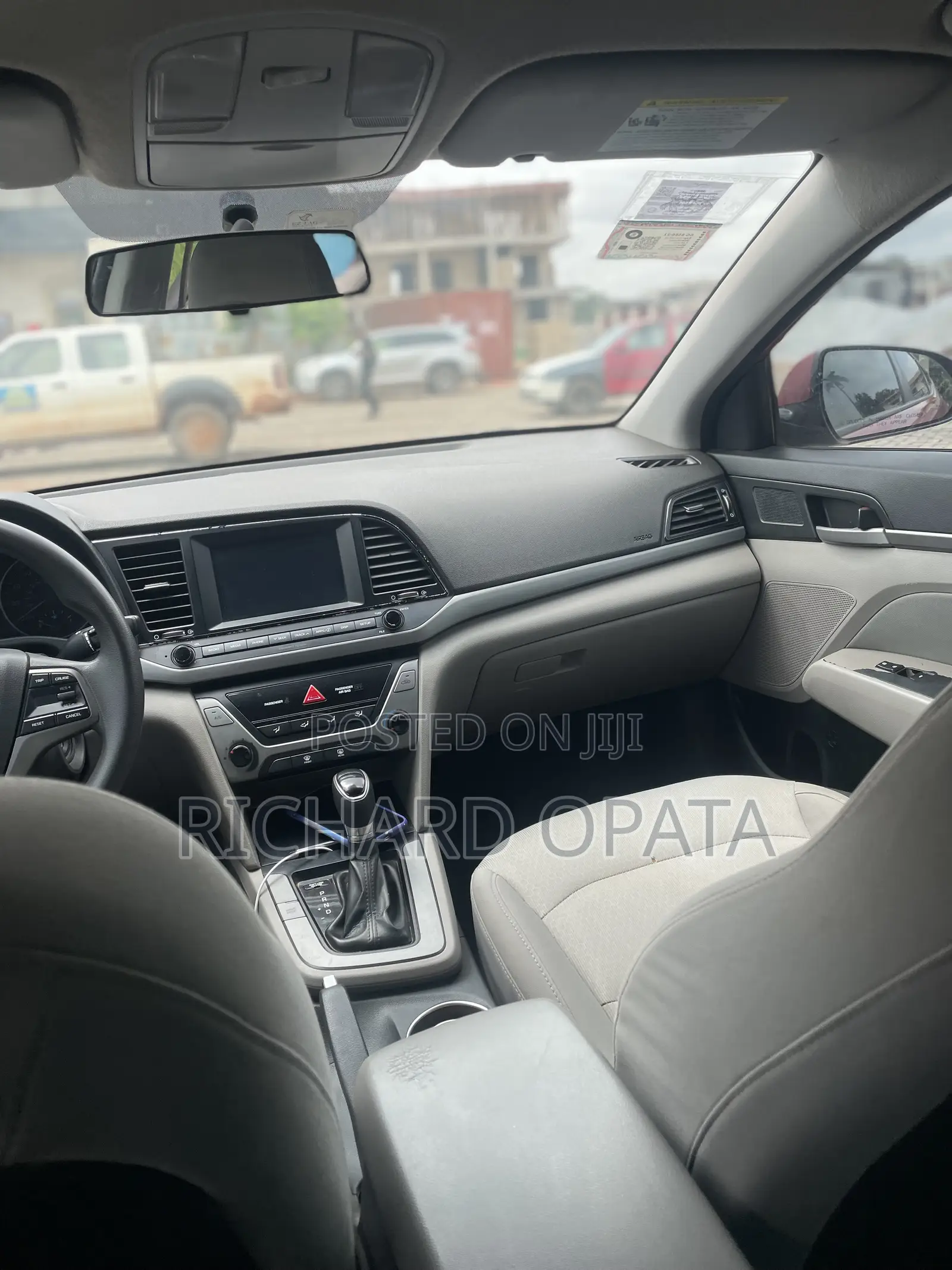 Hyundai Elantra SE Sedan FWD (2.0L 4cyl 6M) 2017 Red