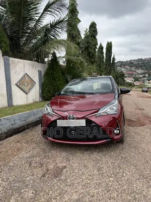 Toyota Yaris 2018 Burgundy