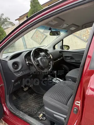 Toyota Yaris 2018 Burgundy