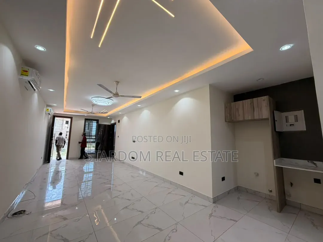 2bdrm Apartment in Lakeside for rent