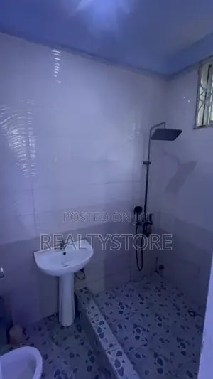 3bdrm House in Kwabenya Abuom Hills, Accra Metropolitan for rent