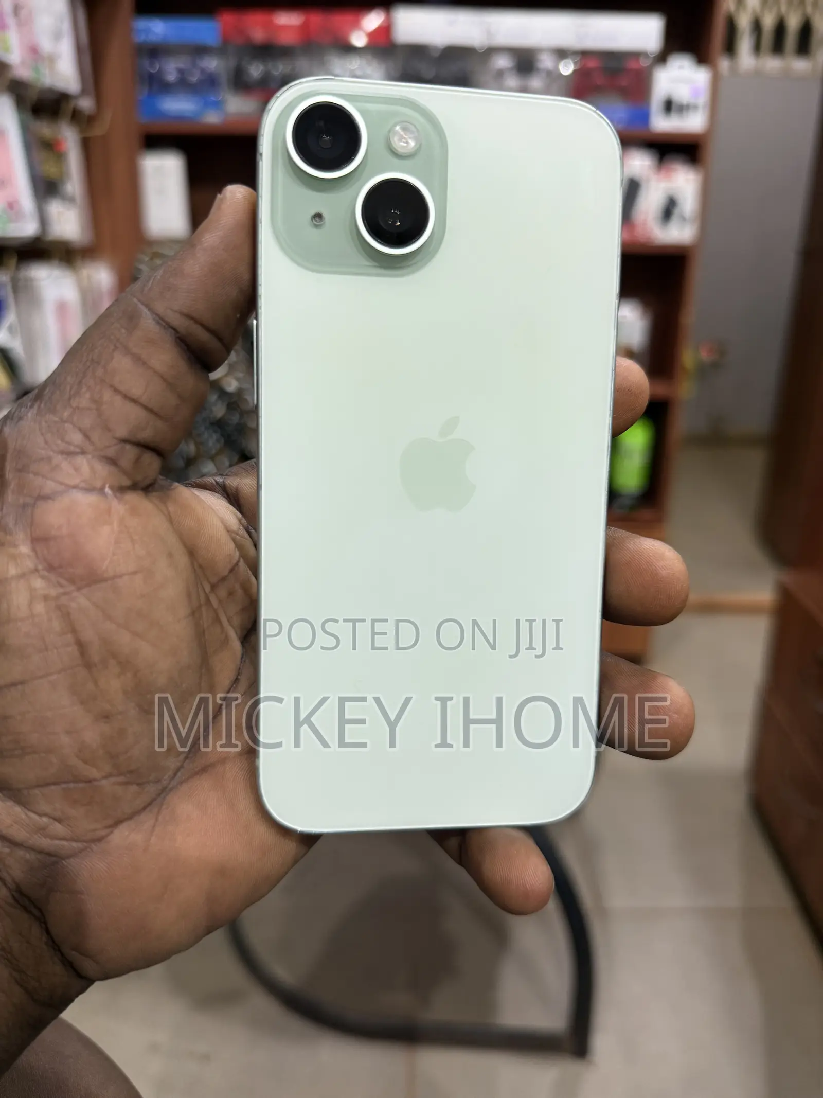 Apple iPhone 15 256 GB Green