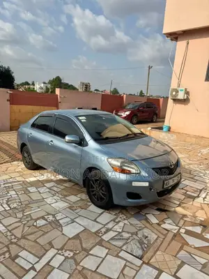 Toyota Belta 2012