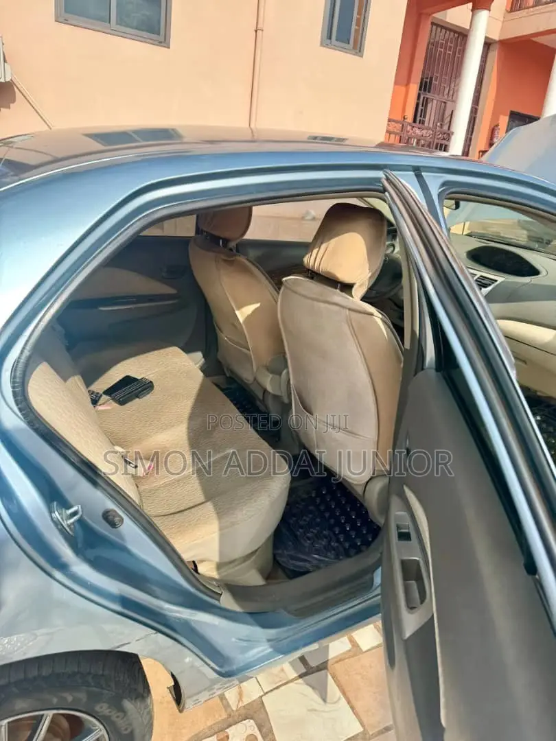 Toyota Belta 2012