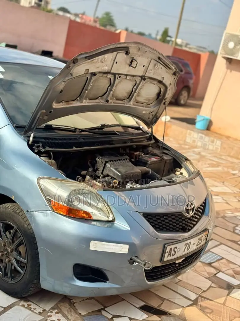 Toyota Belta 2012