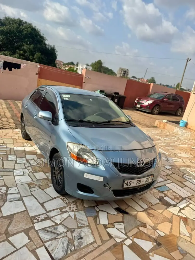 Toyota Belta 2012