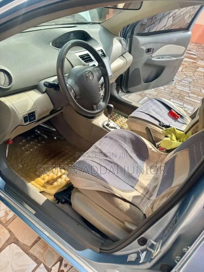 Toyota Belta 2012