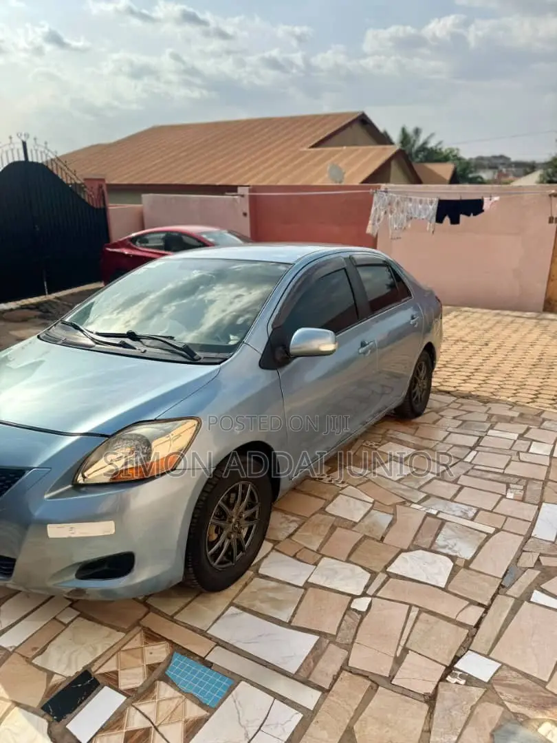 Toyota Belta 2012