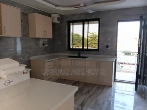4bdrm Apartment in Sakumono for rent