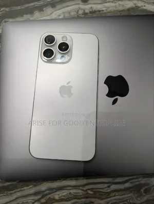 Apple iPhone 15 Pro Max 256 GB White