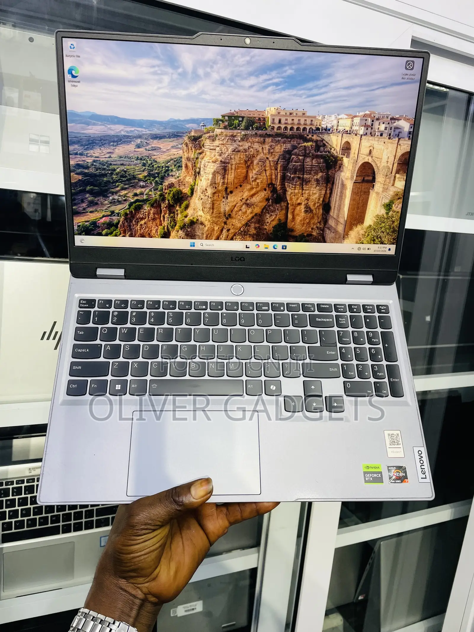 Laptop Lenovo LOQ 15ARP9 16GB AMD Ryzen 7 SSD 512GB