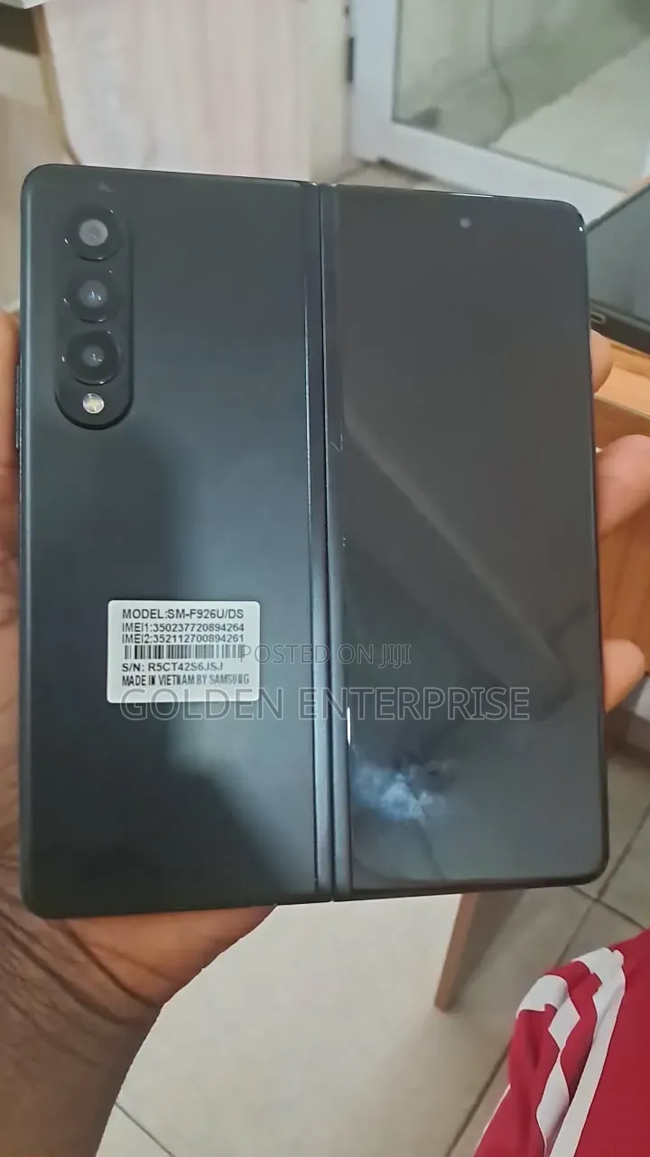 New Samsung Galaxy Z Fold 3 256 GB Black