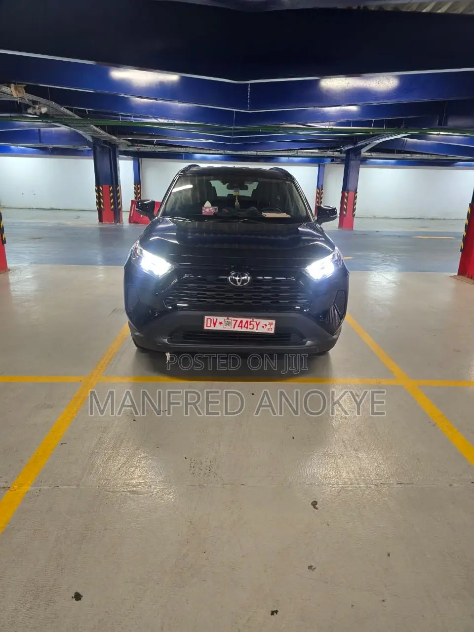 Toyota RAV4 XLE 2022 Black