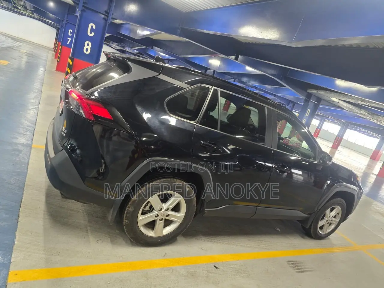 Toyota RAV4 XLE 2022 Black